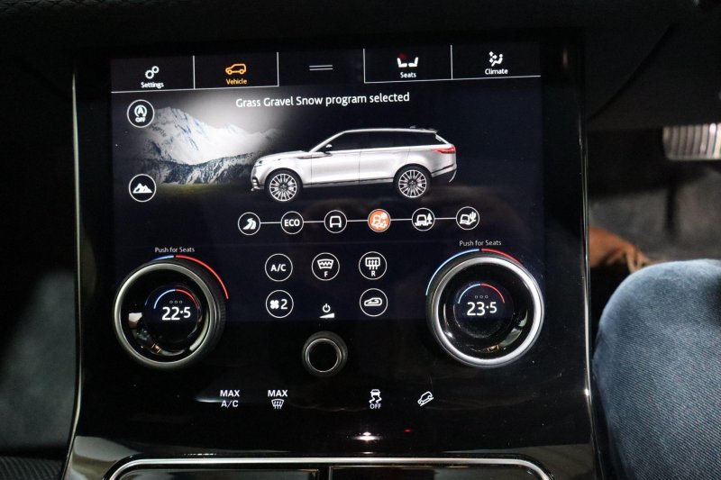 LAND ROVER RANGE ROVER VELAR